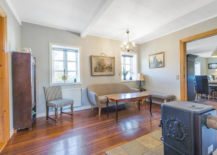 3009mollehuset, Begge Huse 別荘 *